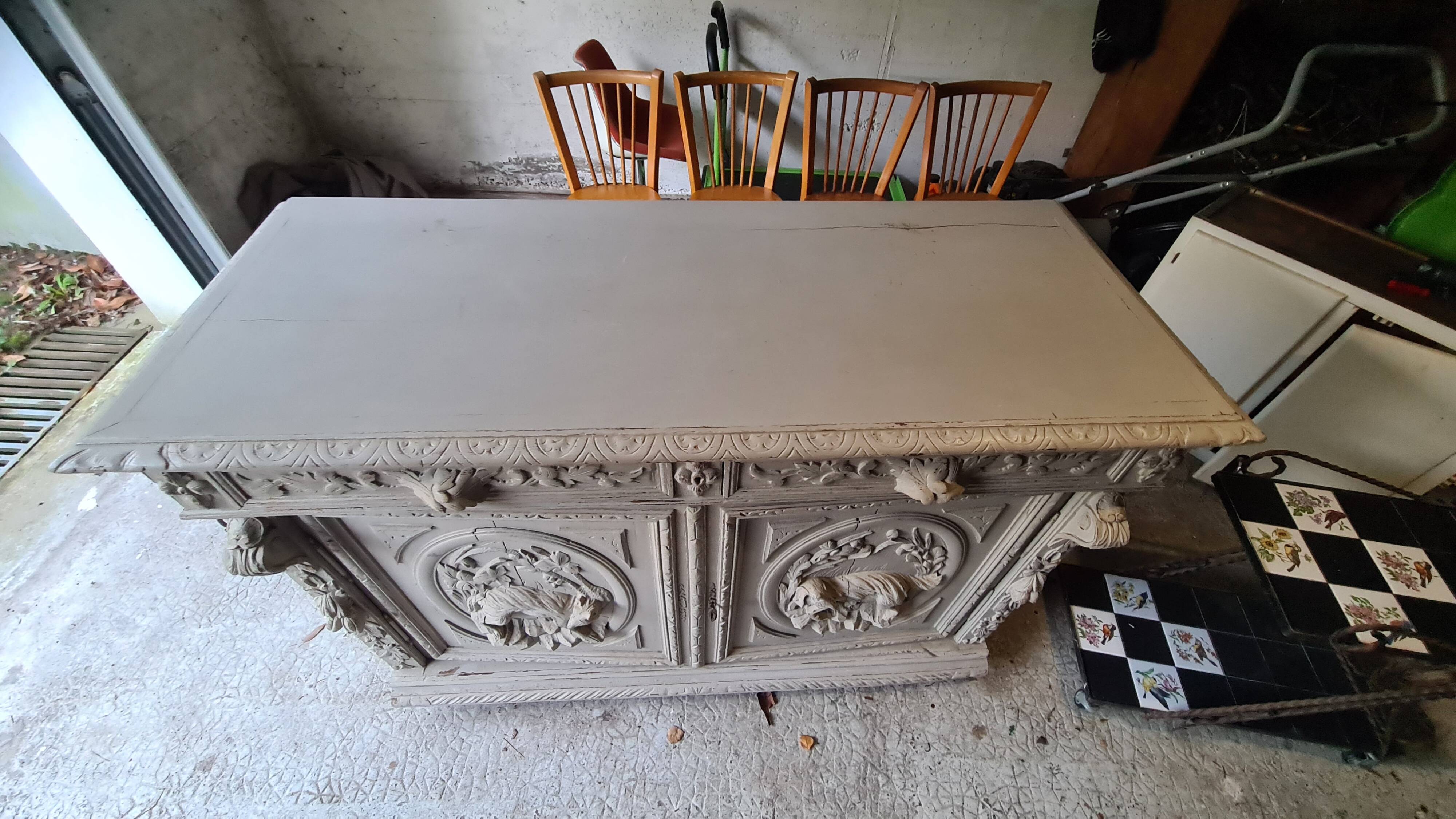 Old hunting buffet with original beige patina / hunting furniture