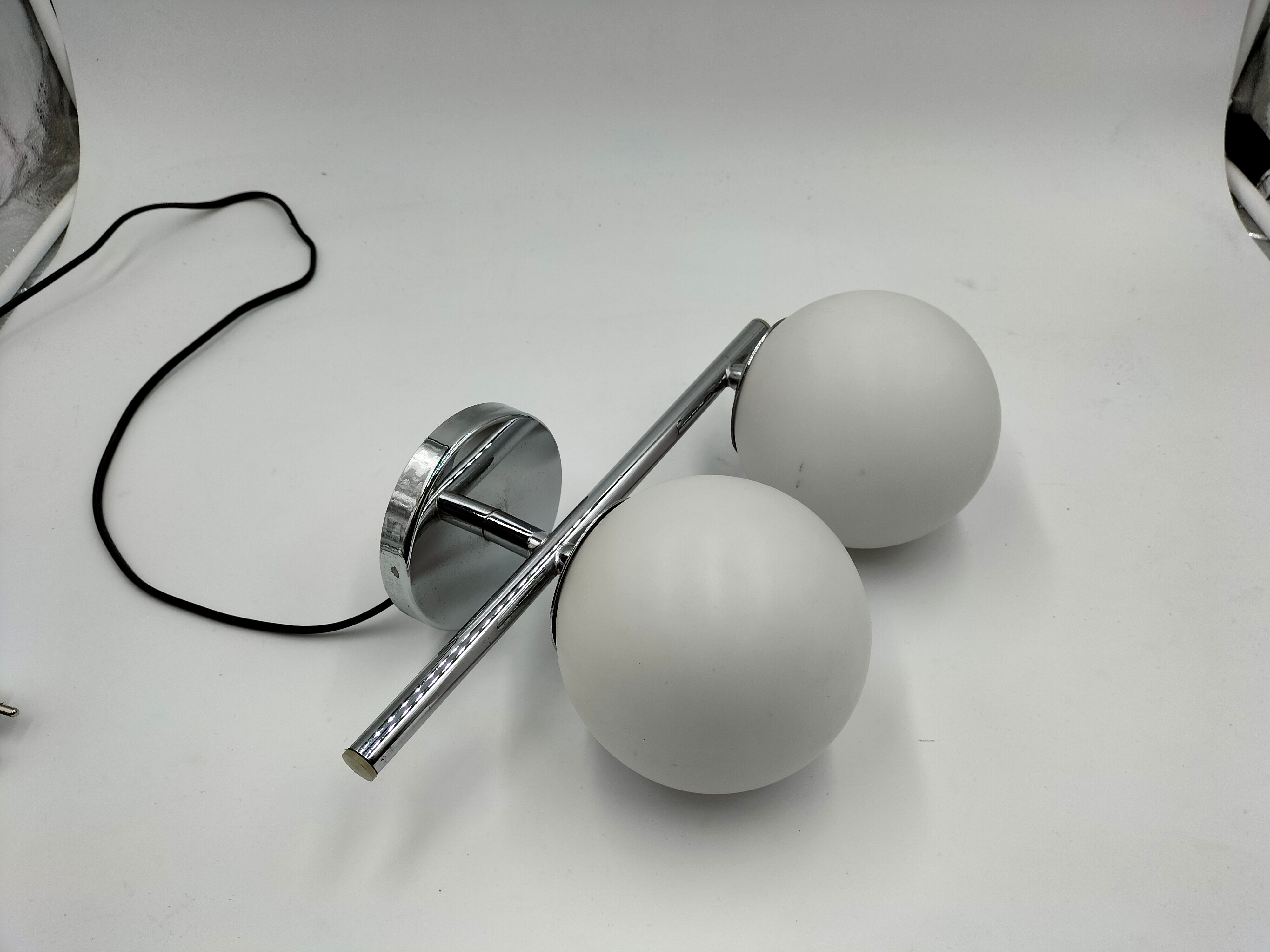 Wall lamp balls