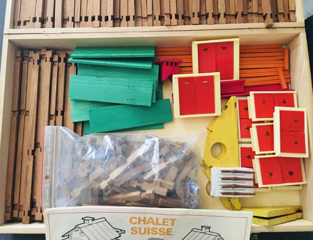 Old wooden construction game Jura Game "Chalet suise N°8"