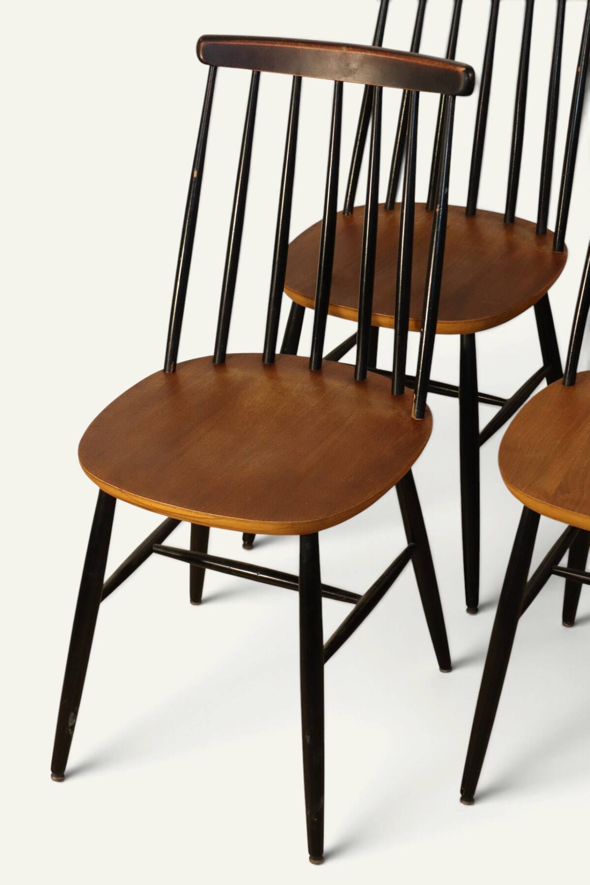 Set of 4 vintage wooden chairs, 1960s