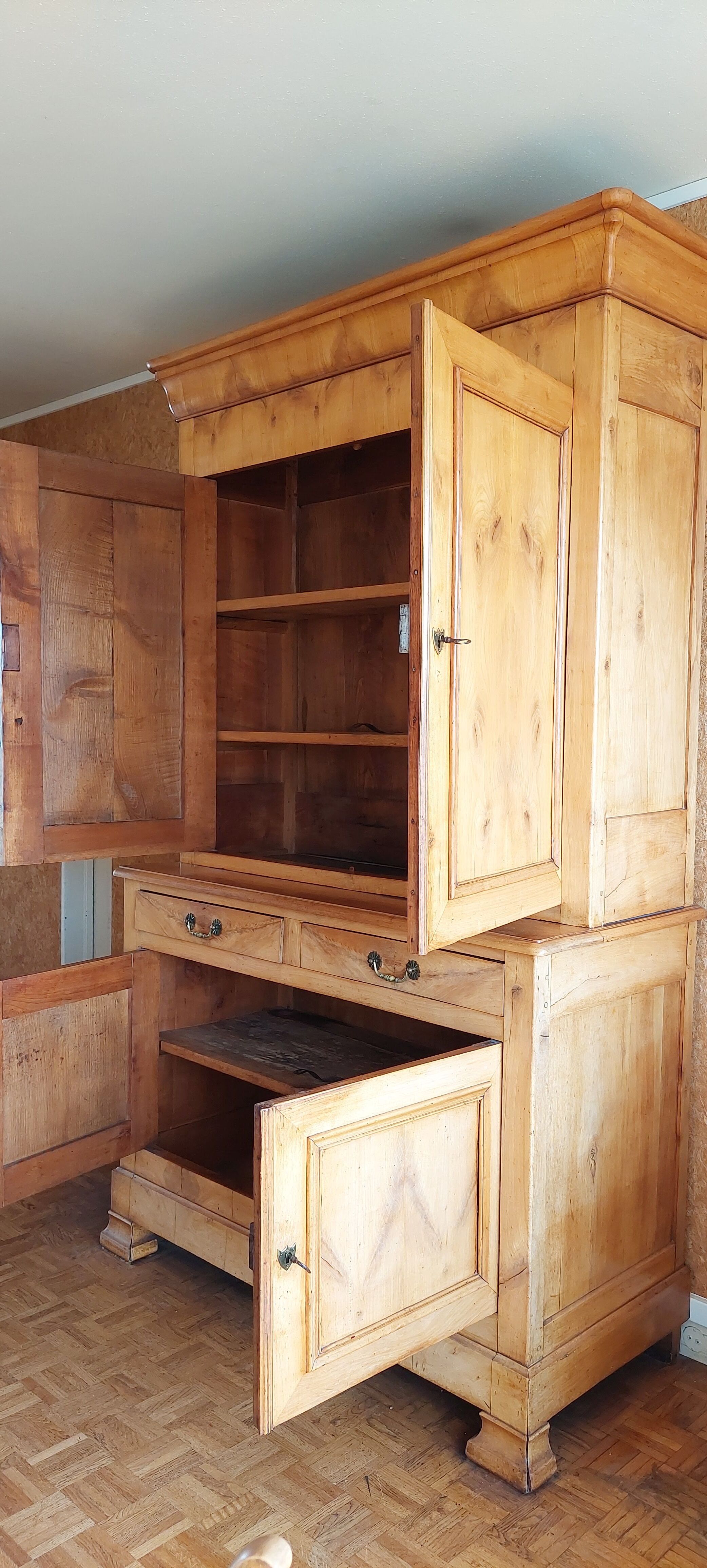 Buffet 2 body Louis Philippe Merisier massif