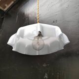 Blue opaline suspension