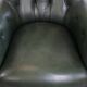 Fauteuil Chesterfield en cuir de vachette vert de style anglais