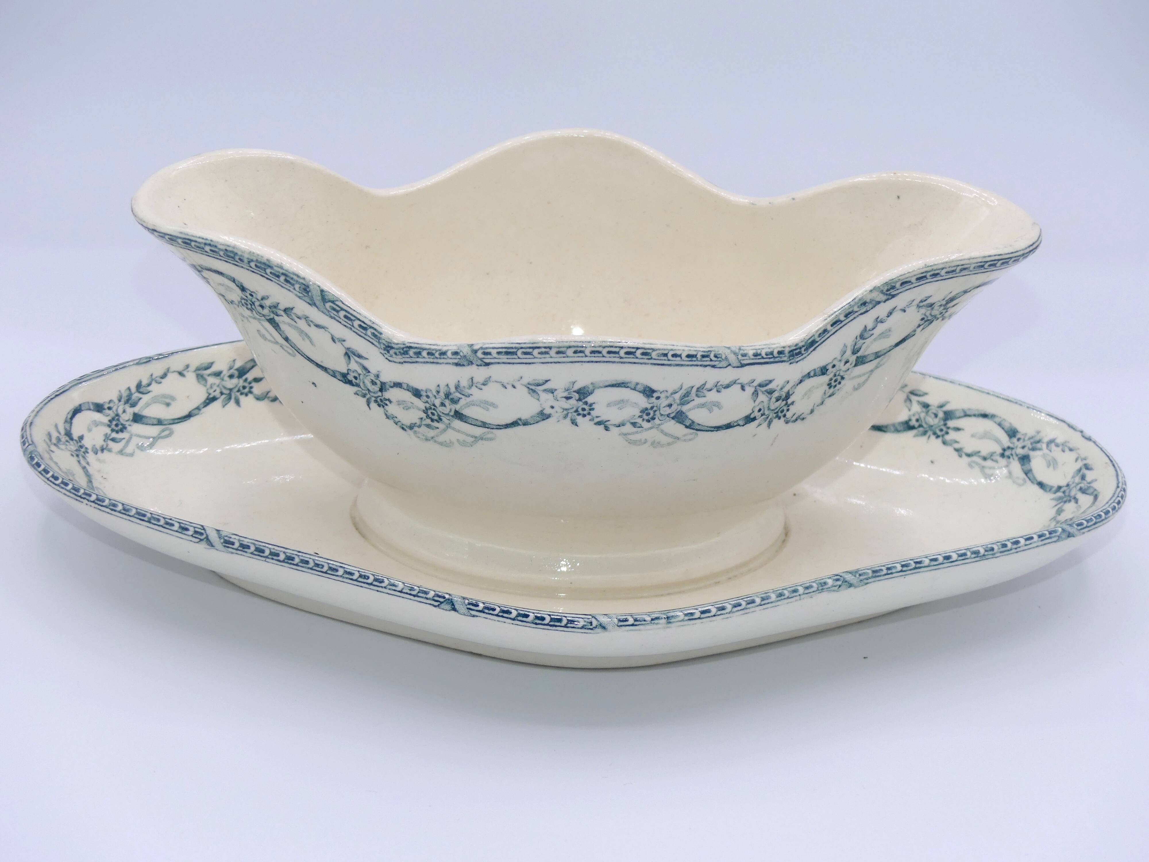 Terre de fer sauce boat Salins Récamier