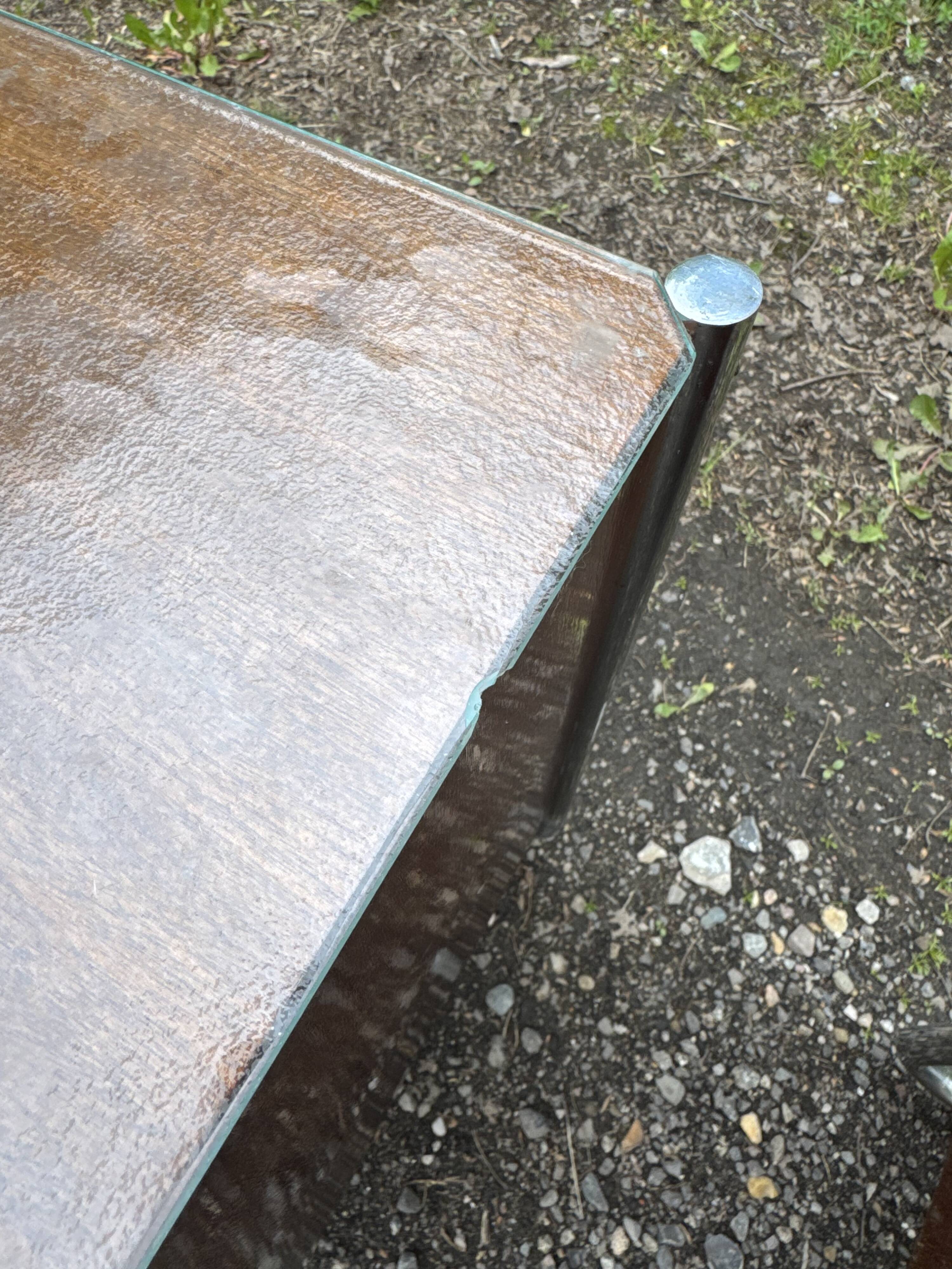 Paire de tables de chevet fonctionnalistes, vers 1940–1955