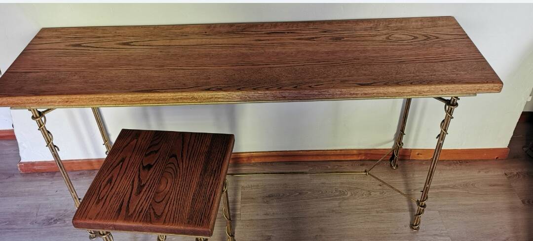 Wrought iron console imitating ivy