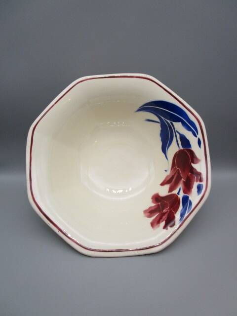 Antique salad bowl in Badonviller earthenware, tulip model.
