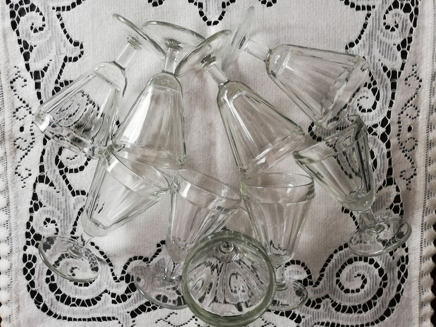 Suite of 9 old bistro wine glasses