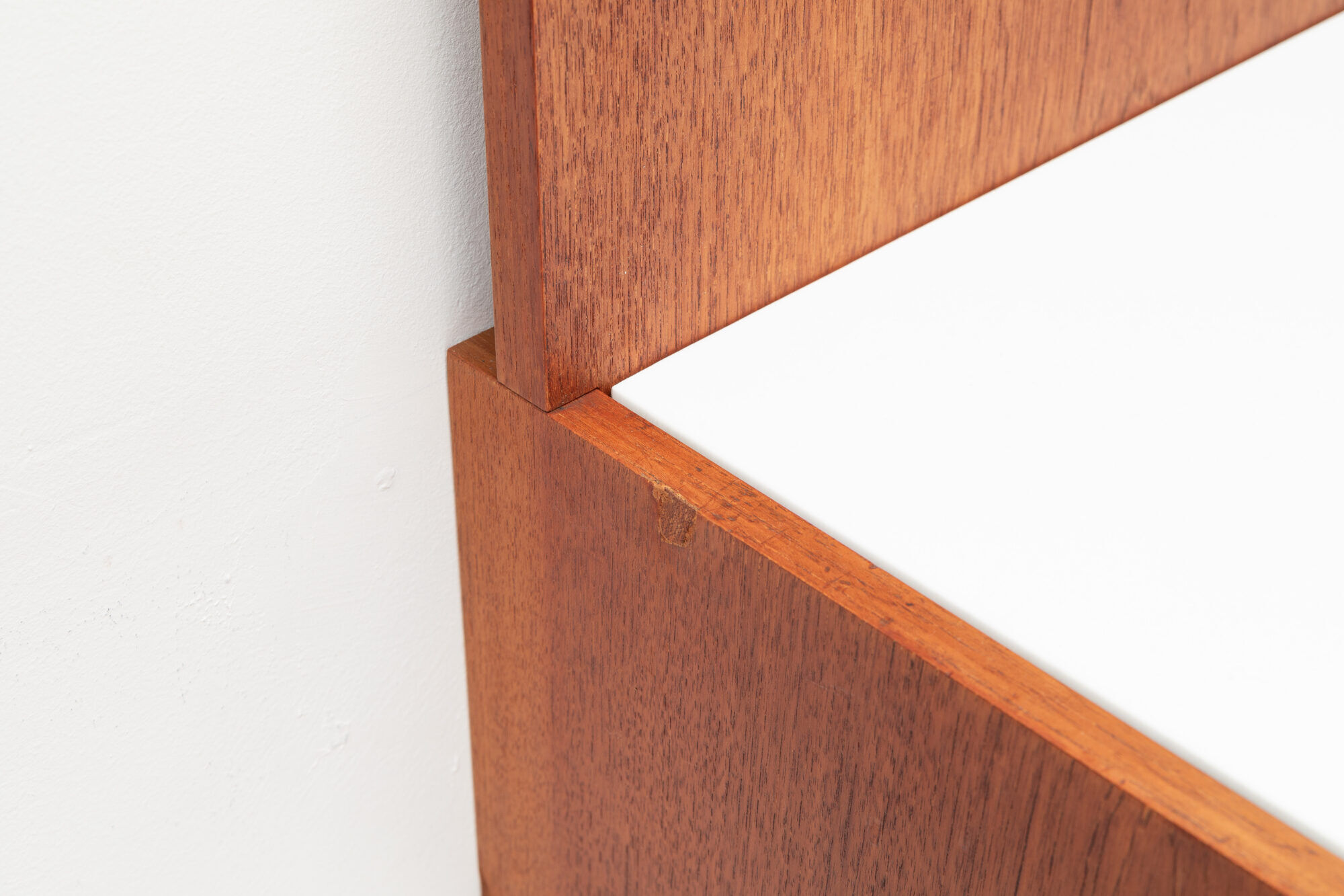 Night stands by Cees Braakman