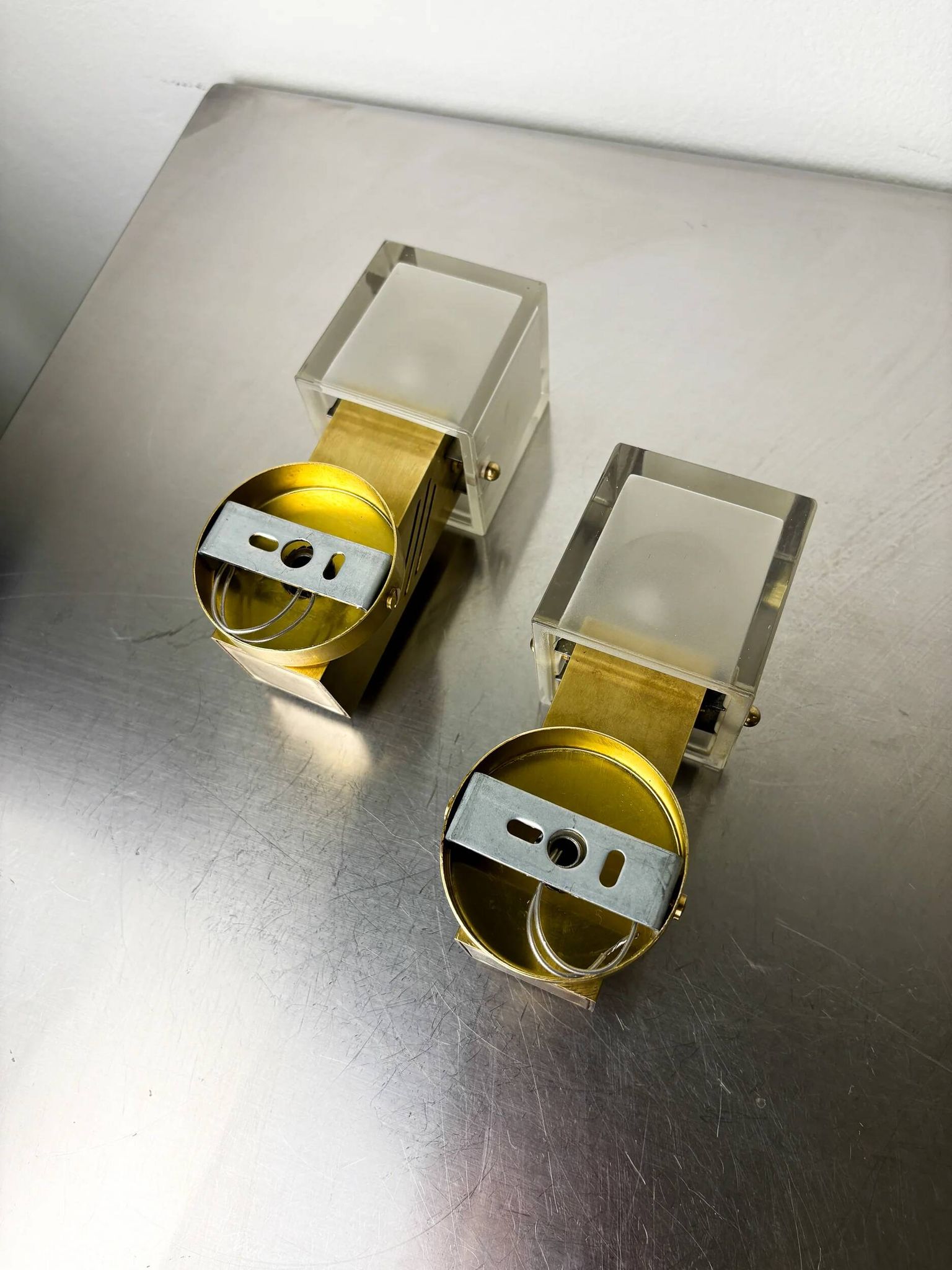 Pair of cubic Murano glass wall lights by Gaetano Sciolari, Italy, circa 1970s