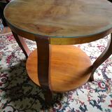 Round lounge table in blond wood