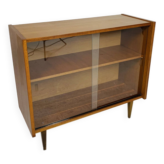 Vintage display cabinet with tapered legs, 1960s