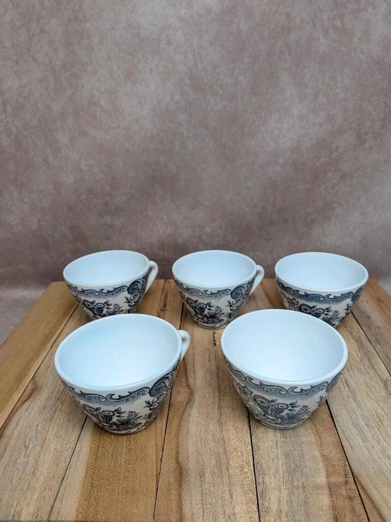 Set of 5 vintage Rivanel mugs