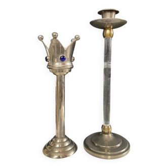 A pair of Art Deco candle holders in silver-plated metal and brass.