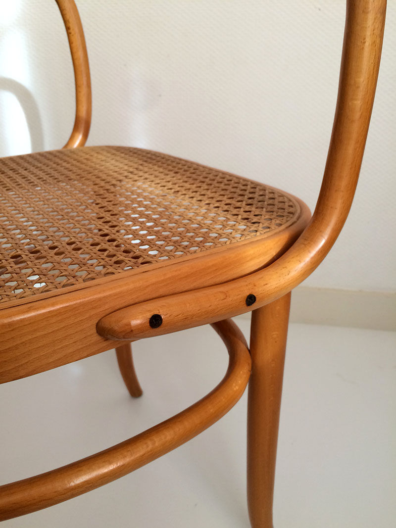Thonet chair, 1970s edition