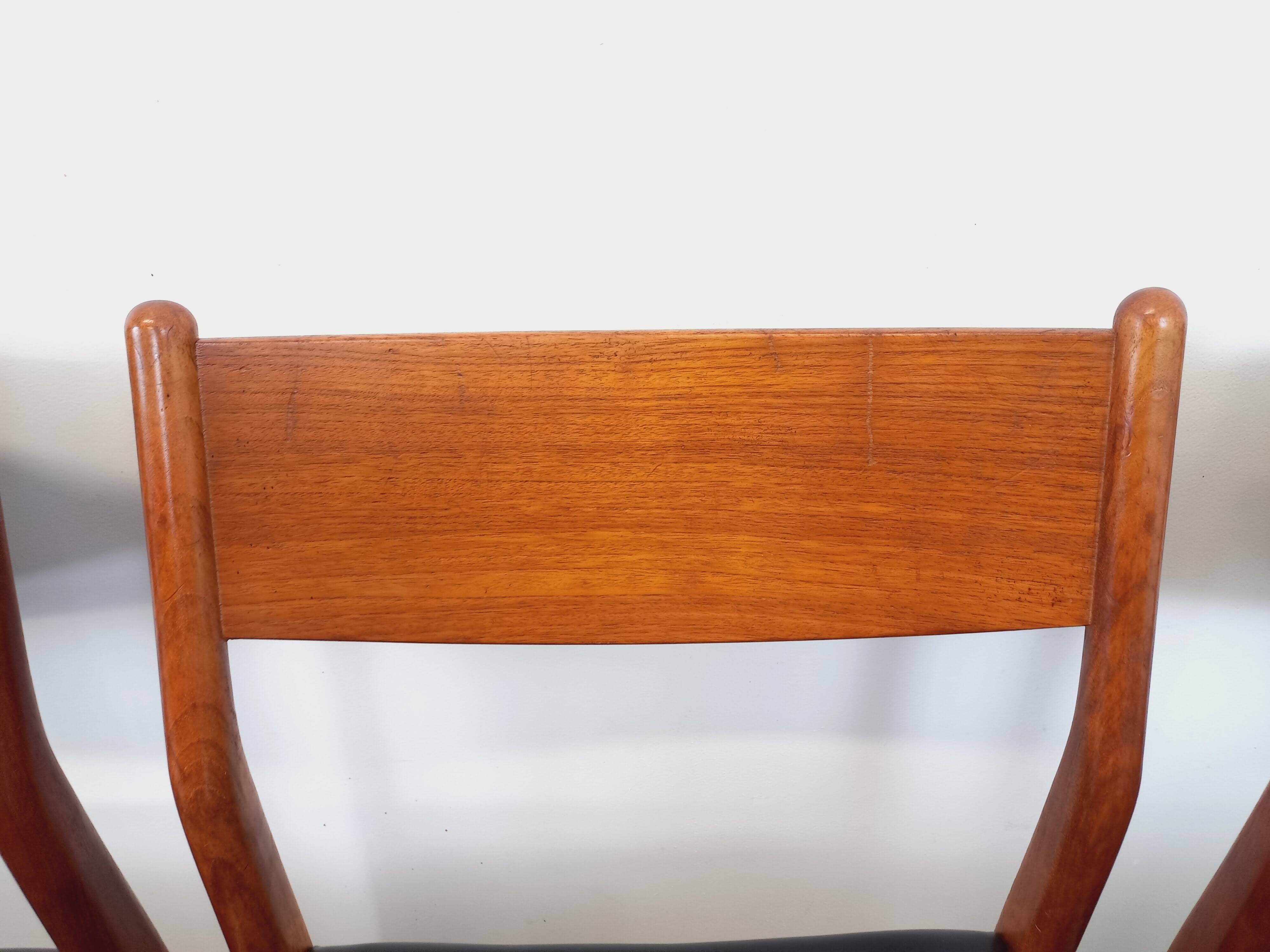 Set of 6 vintage Scandinavian Fristho Franeker chairs in teak and skai from the 60s