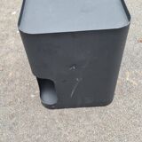 chevet contemporain / petit table métal acier noir Sandoval AMPM