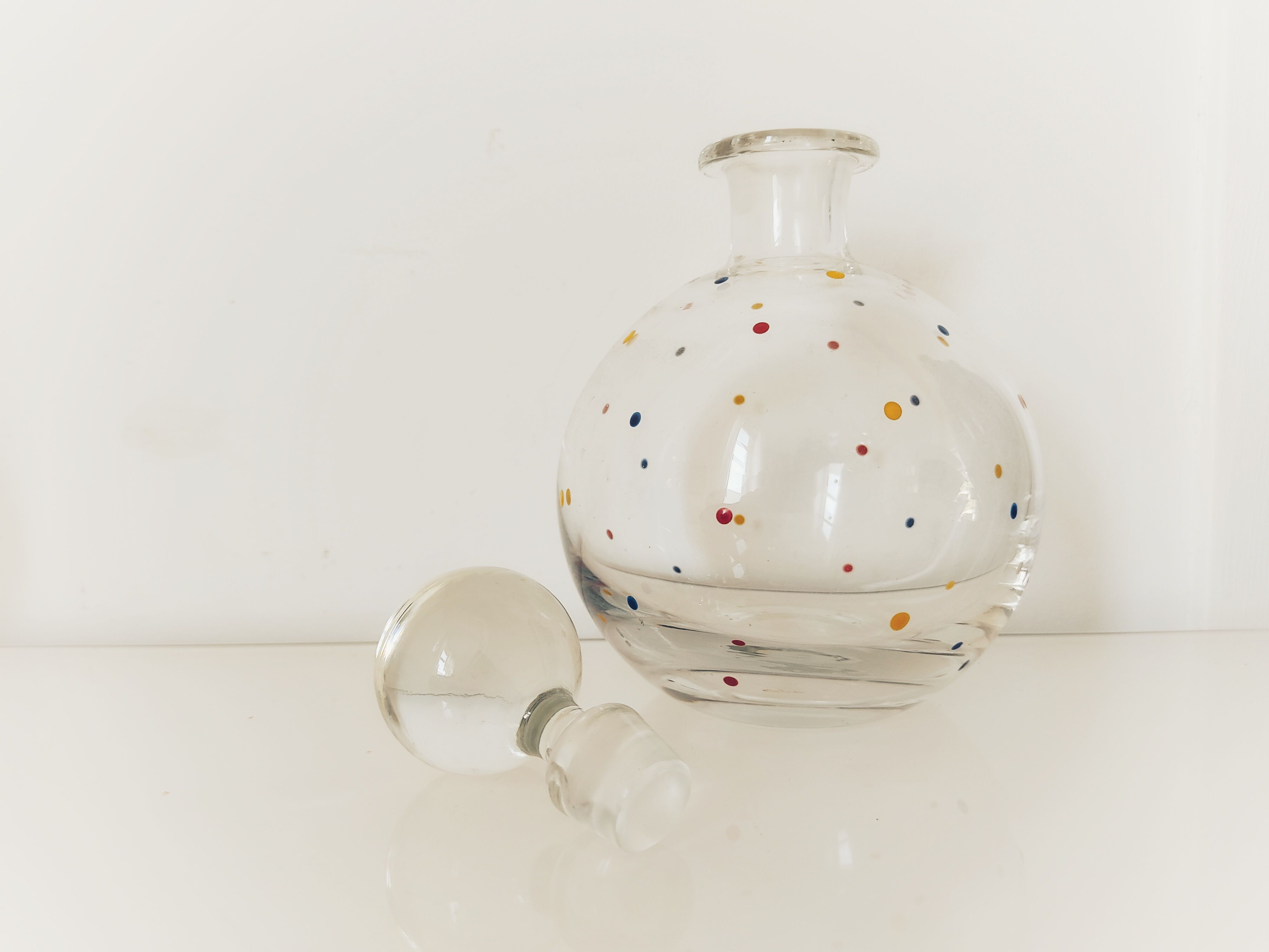 Crystal decanter with colored enamel dots
