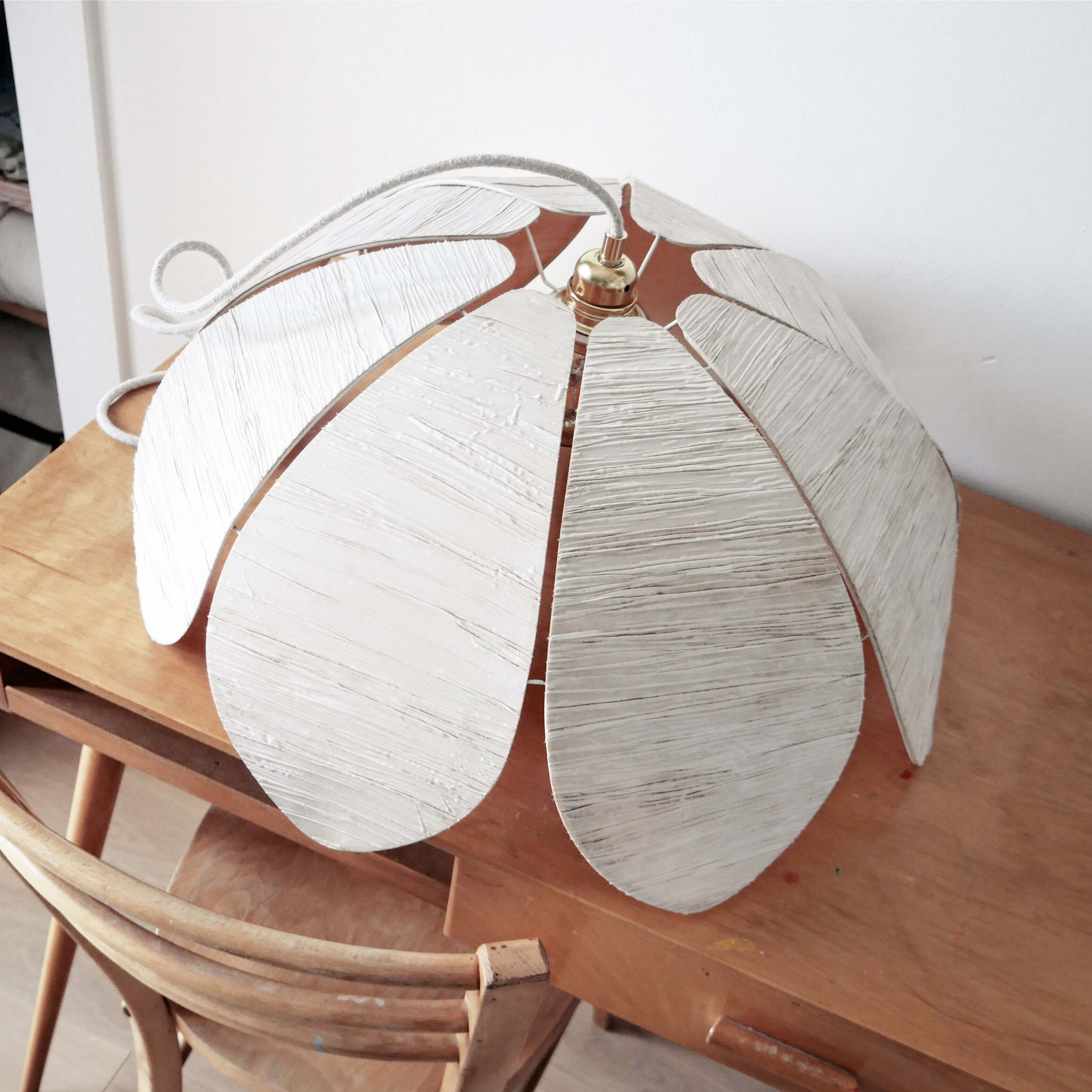 Lotus flower suspension