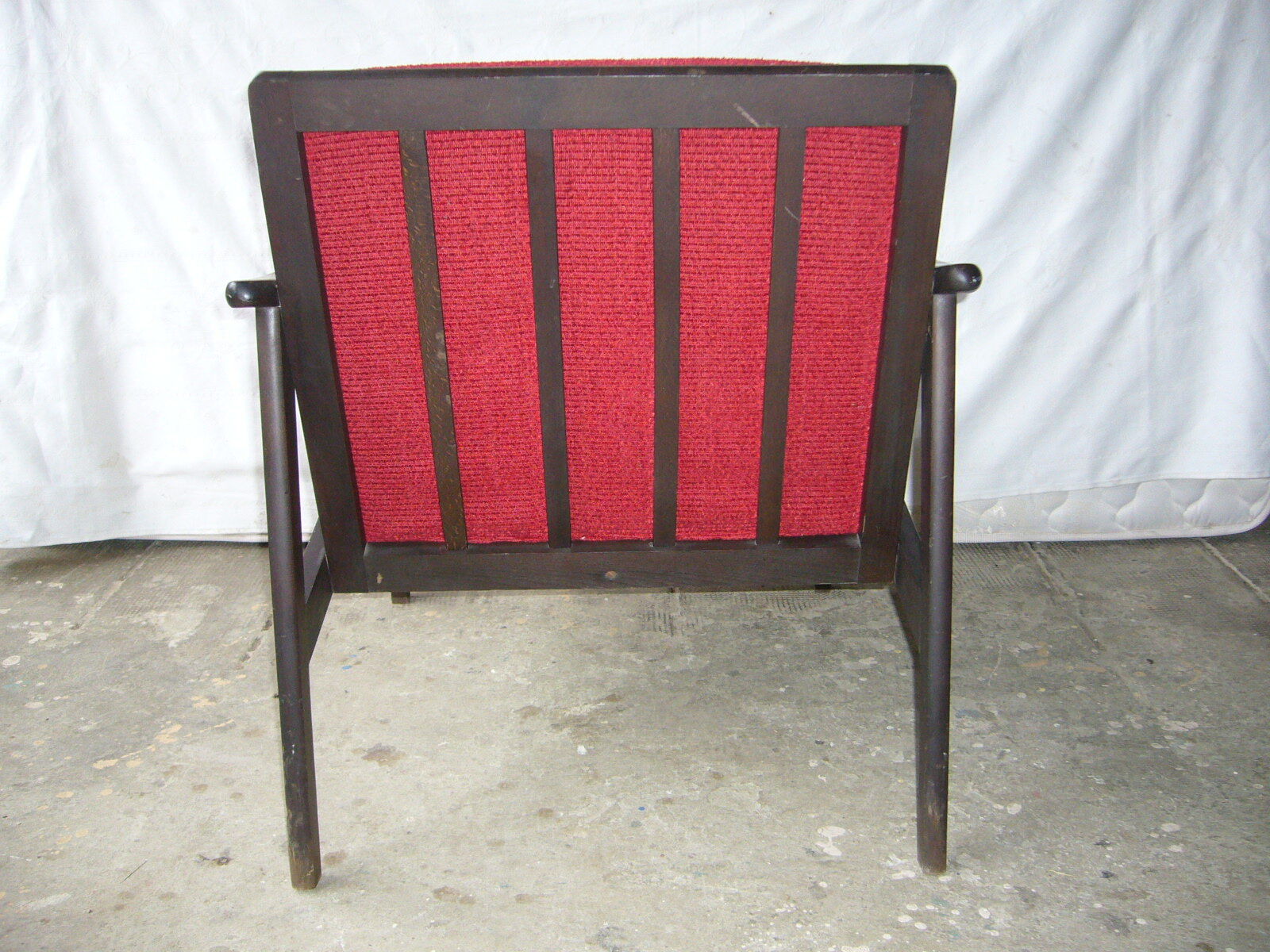 60's chair in Scandinavian-style teak and velvet