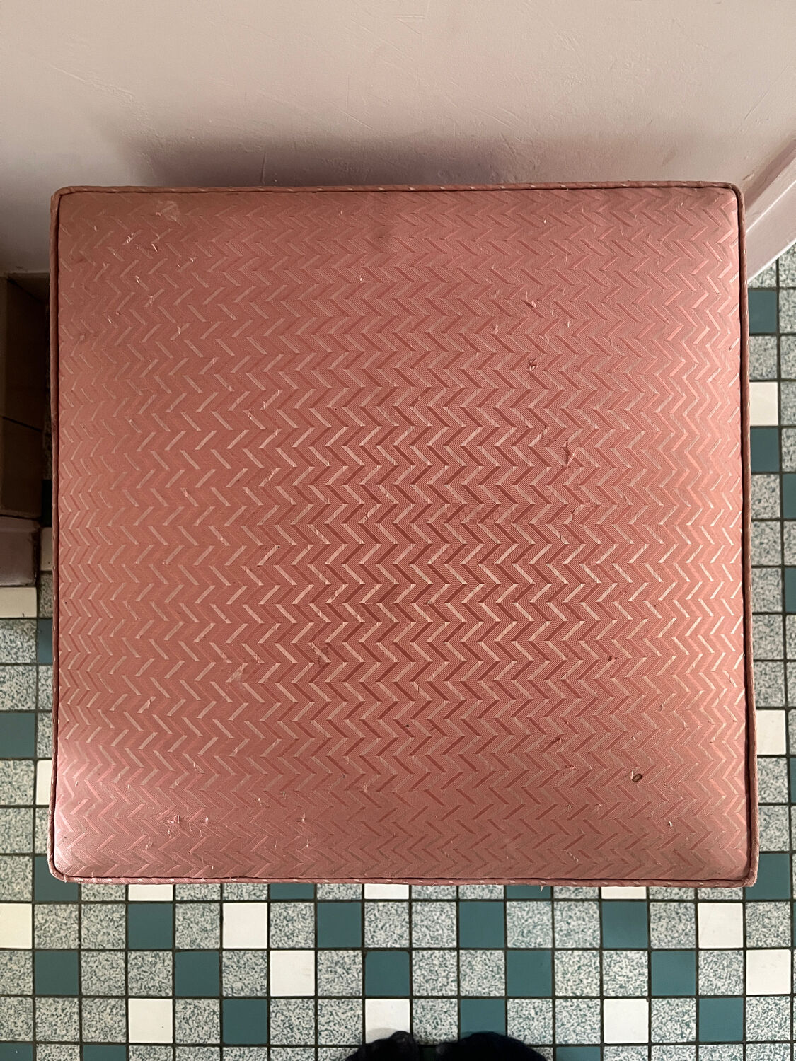 Repose Pied en Tissu Rose