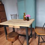 Farm table