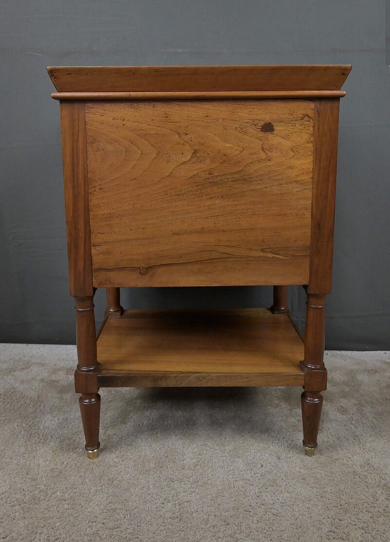 Petite table de salon en noyer, style Louis-Philippe – Milieu XIXe