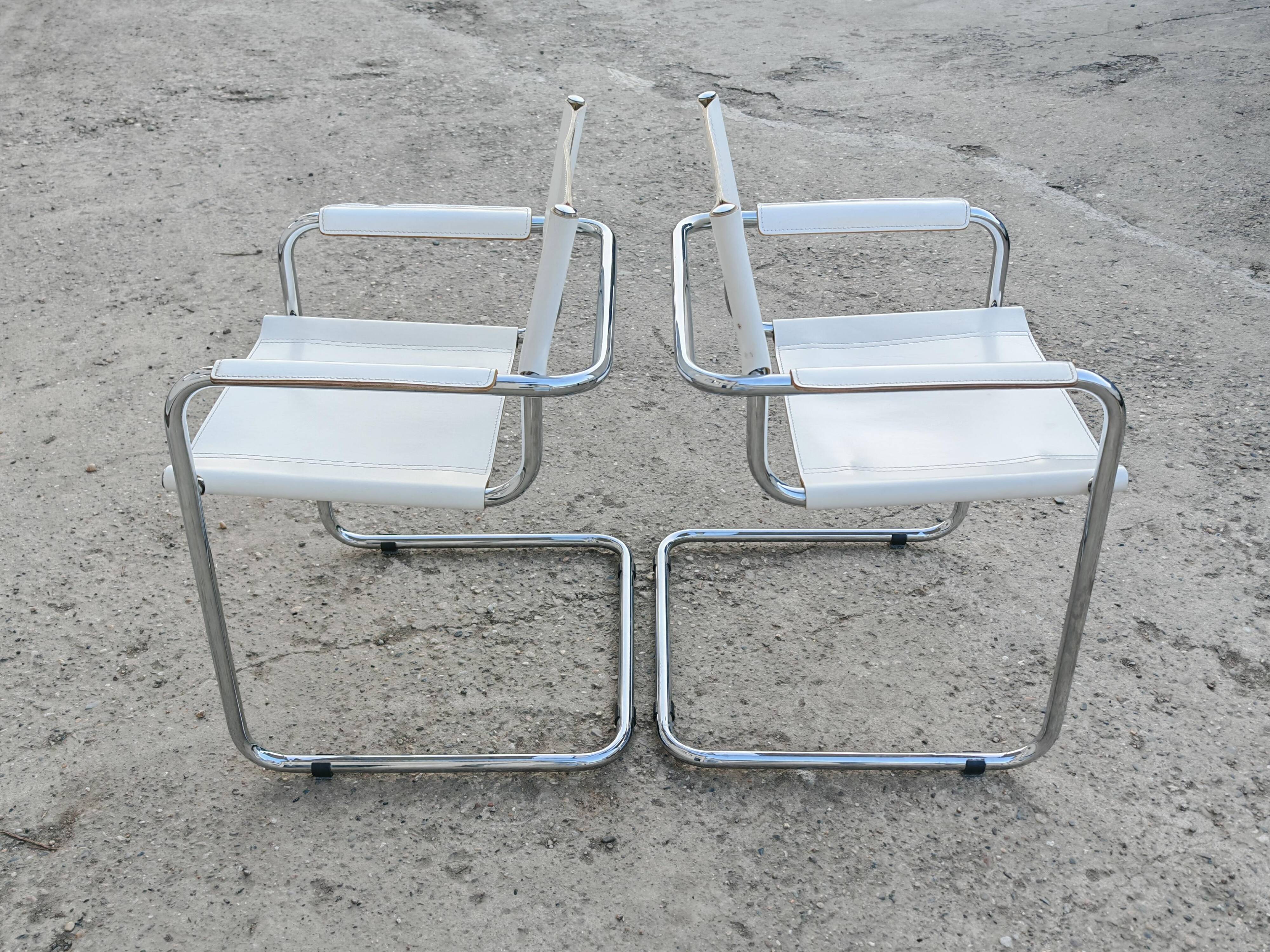 Pair of Bauhaus S34 chairs by Mart Stam in leather and steel.