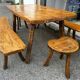 Table, bancs et tabourets Brutaliste