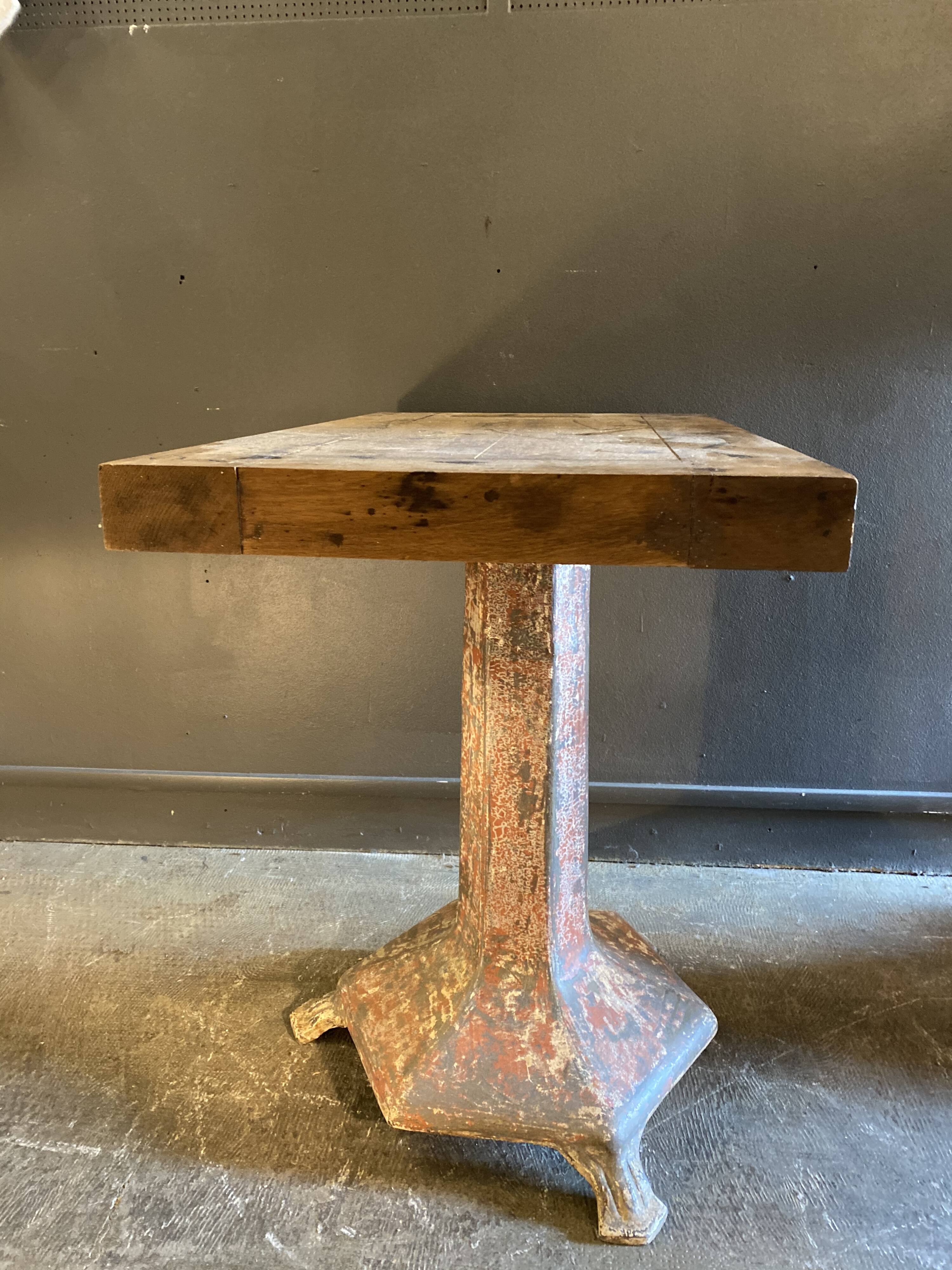 Industrial console cast iron and oak tray