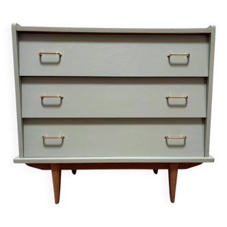 Vintage chest of drawers