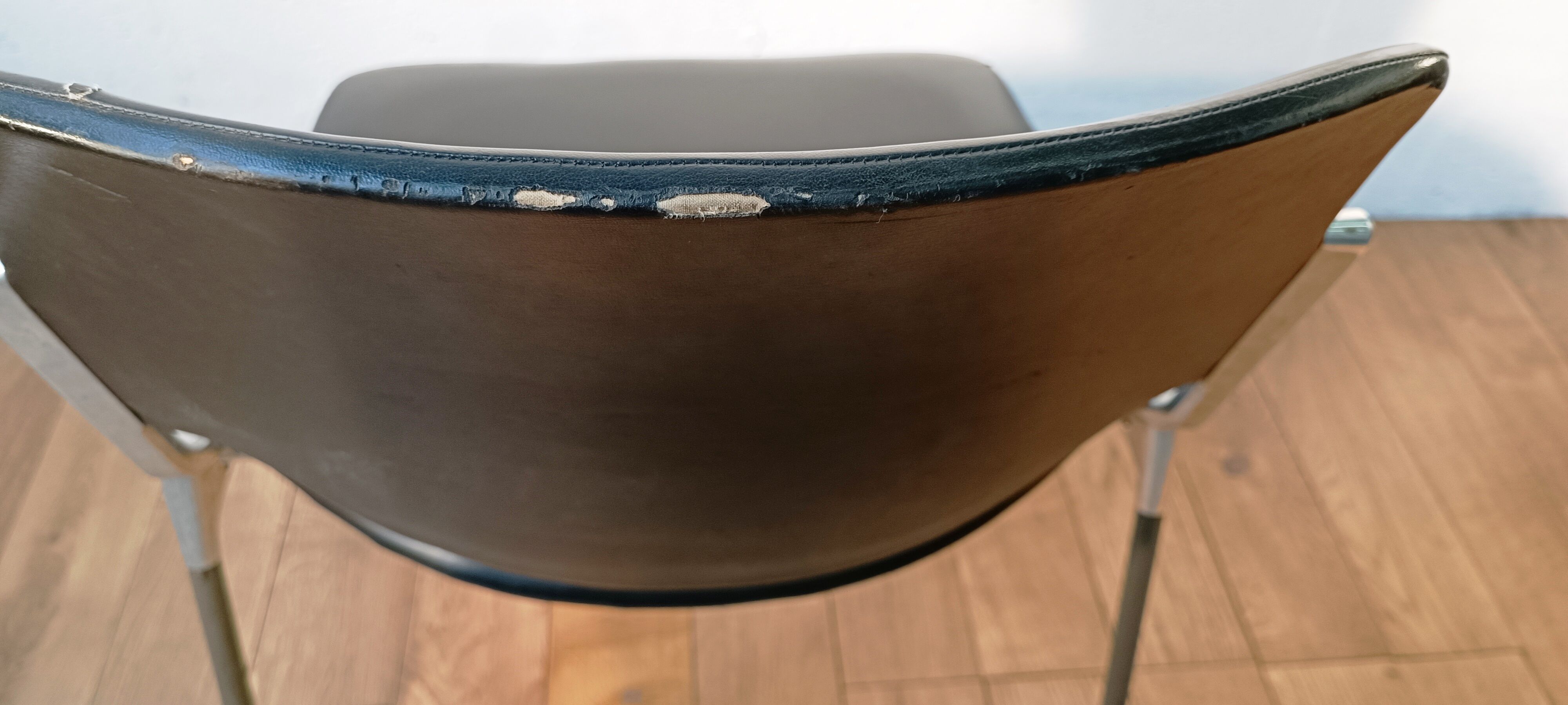 Chair JSC by Giancarlo Piretti Castelli