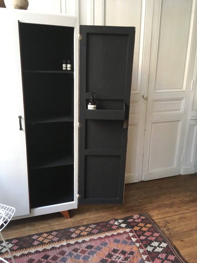 Vintage wardrobe 60'feet compass