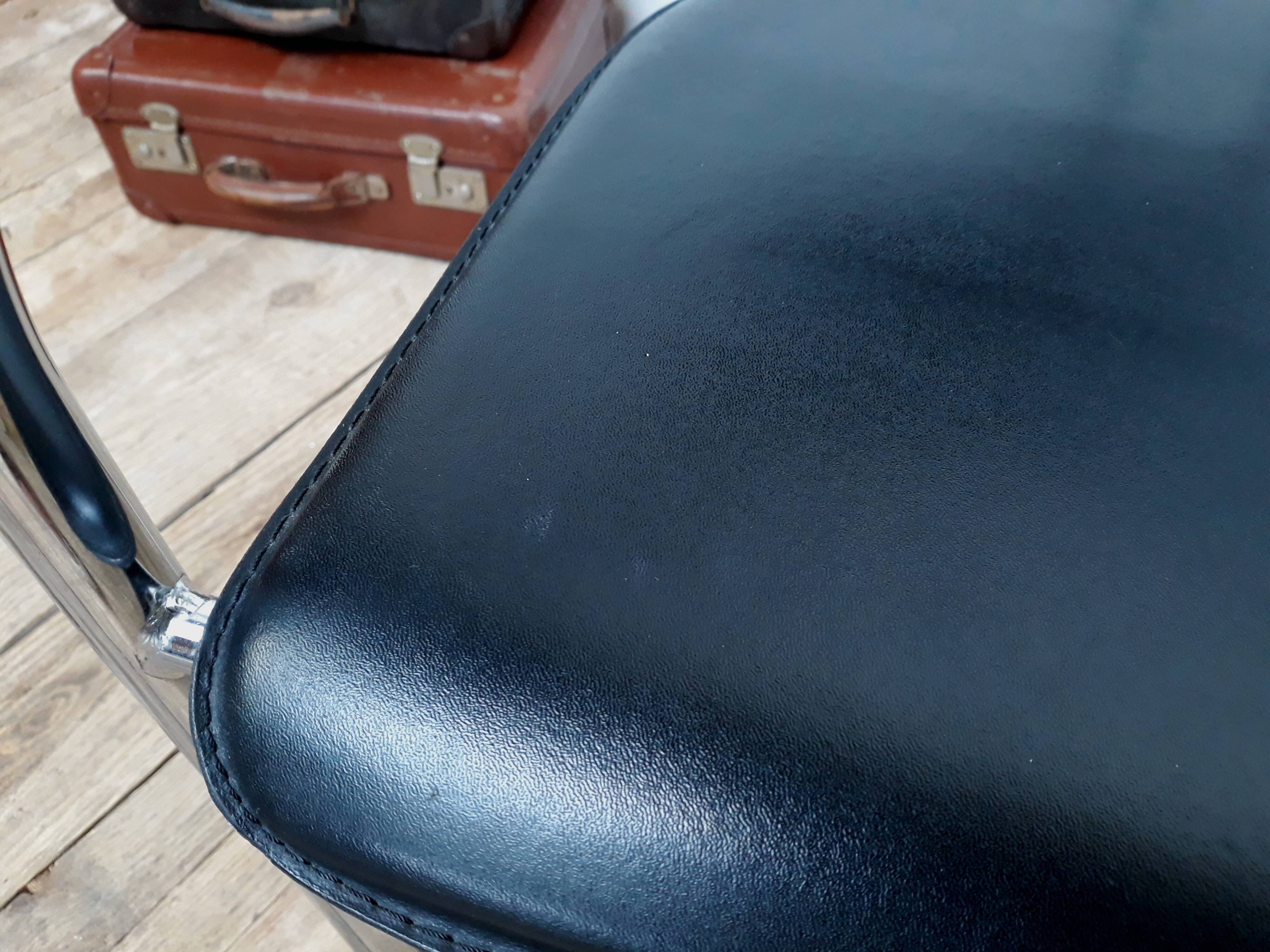 2 armchairs vintage chromed metal and Italian design leather