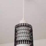 Opaline and metal suspension