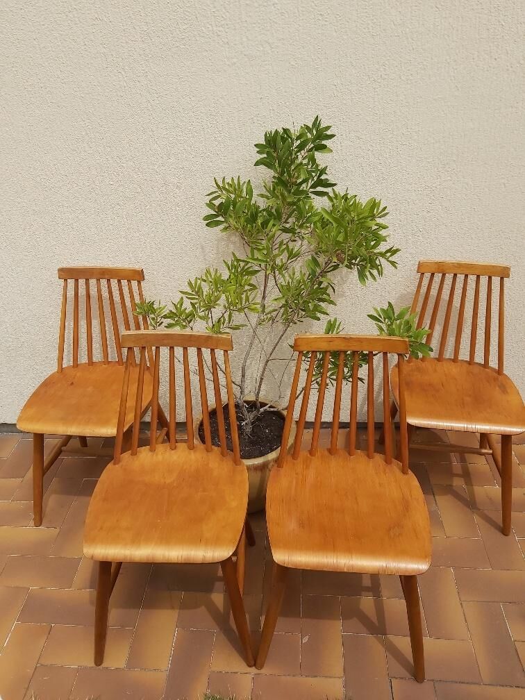 4 Scandinavian chairs like "Stockholm"
