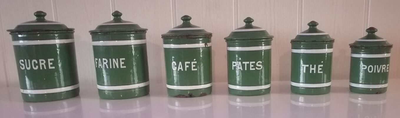 Set of 6 old enamelled jars with 6 trundle lids
