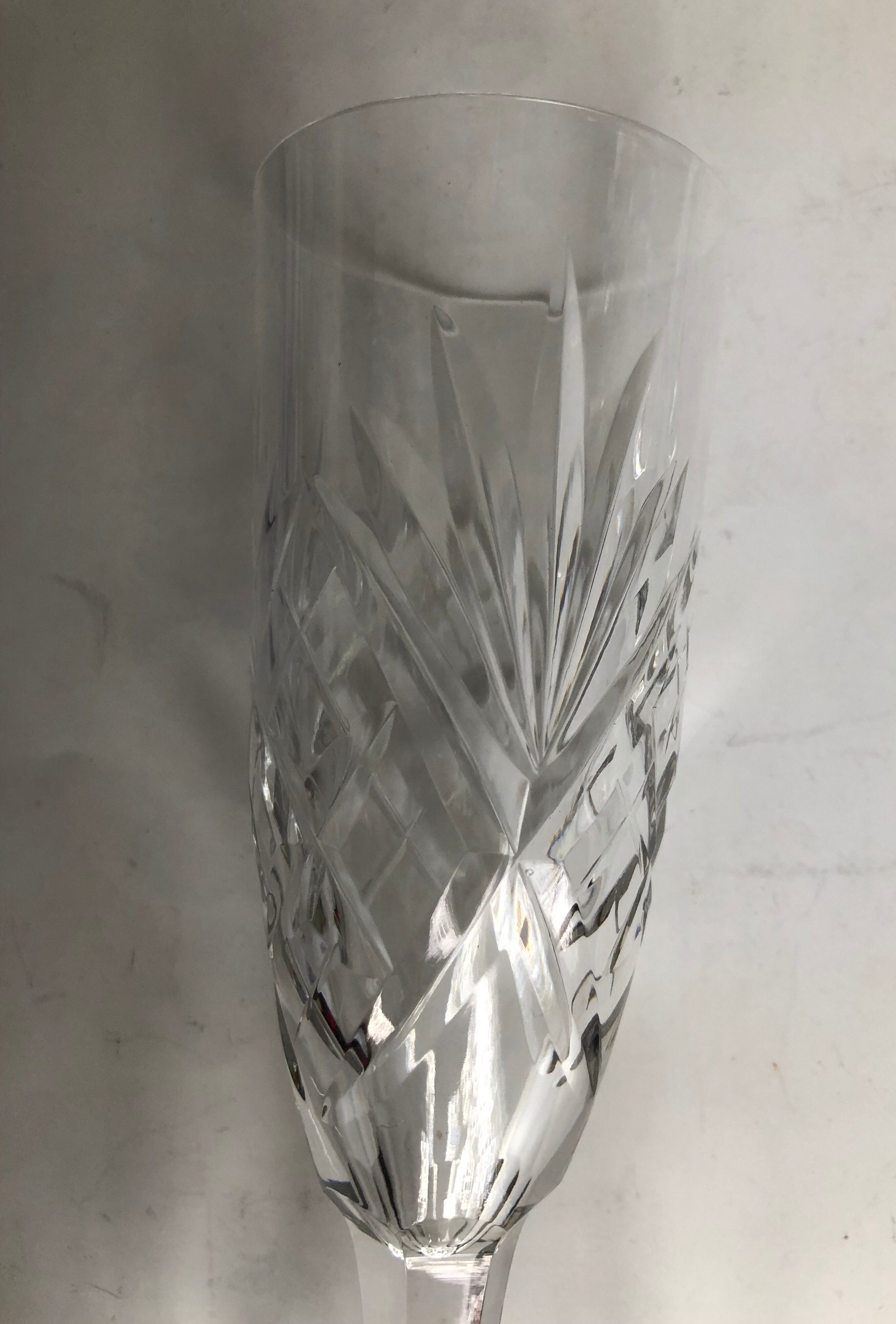 6 Champagne flutes in cut crystal of Saint Louis chantilly model