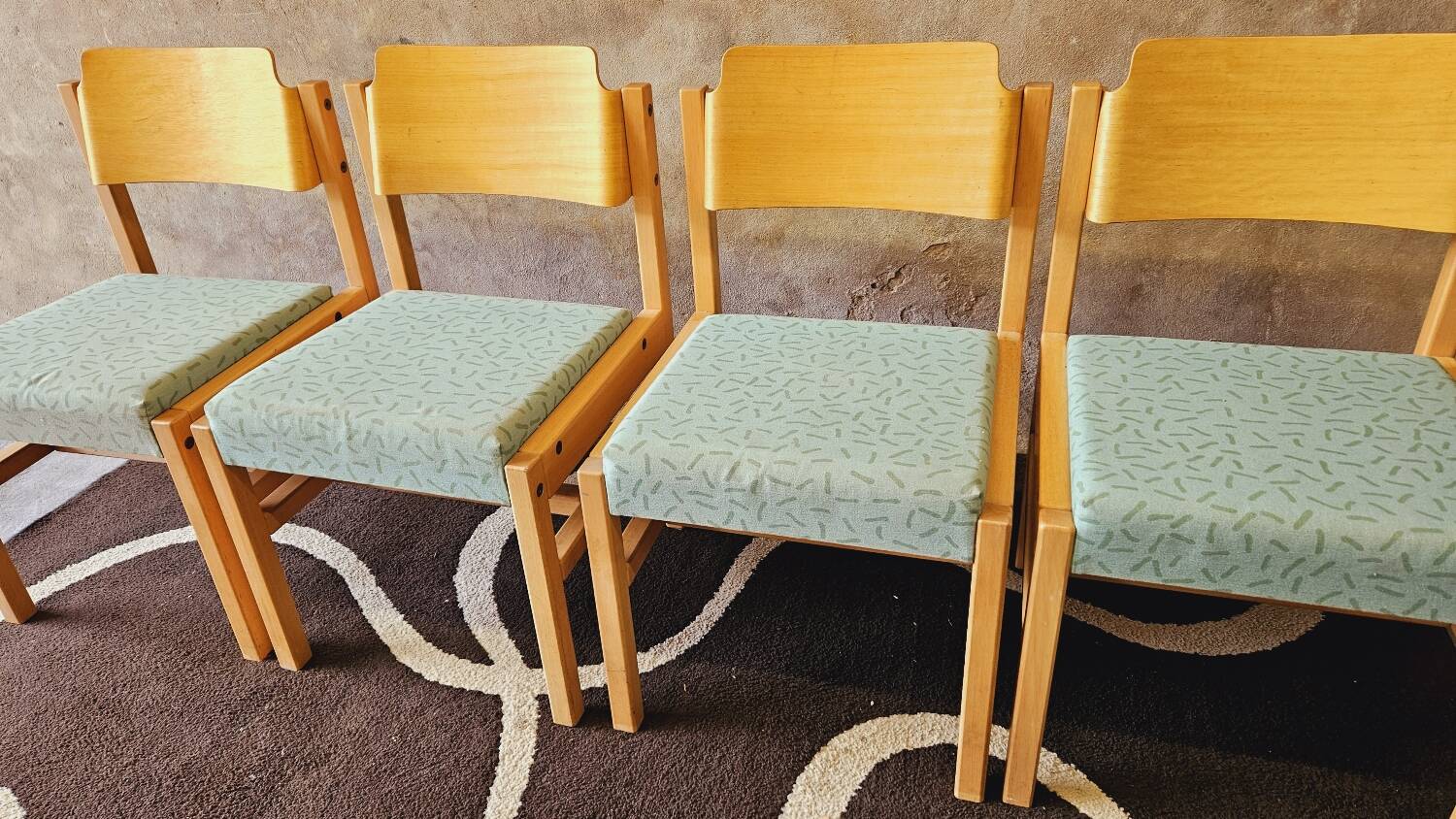 Set of 4 wooden and fabric chairs, 70s