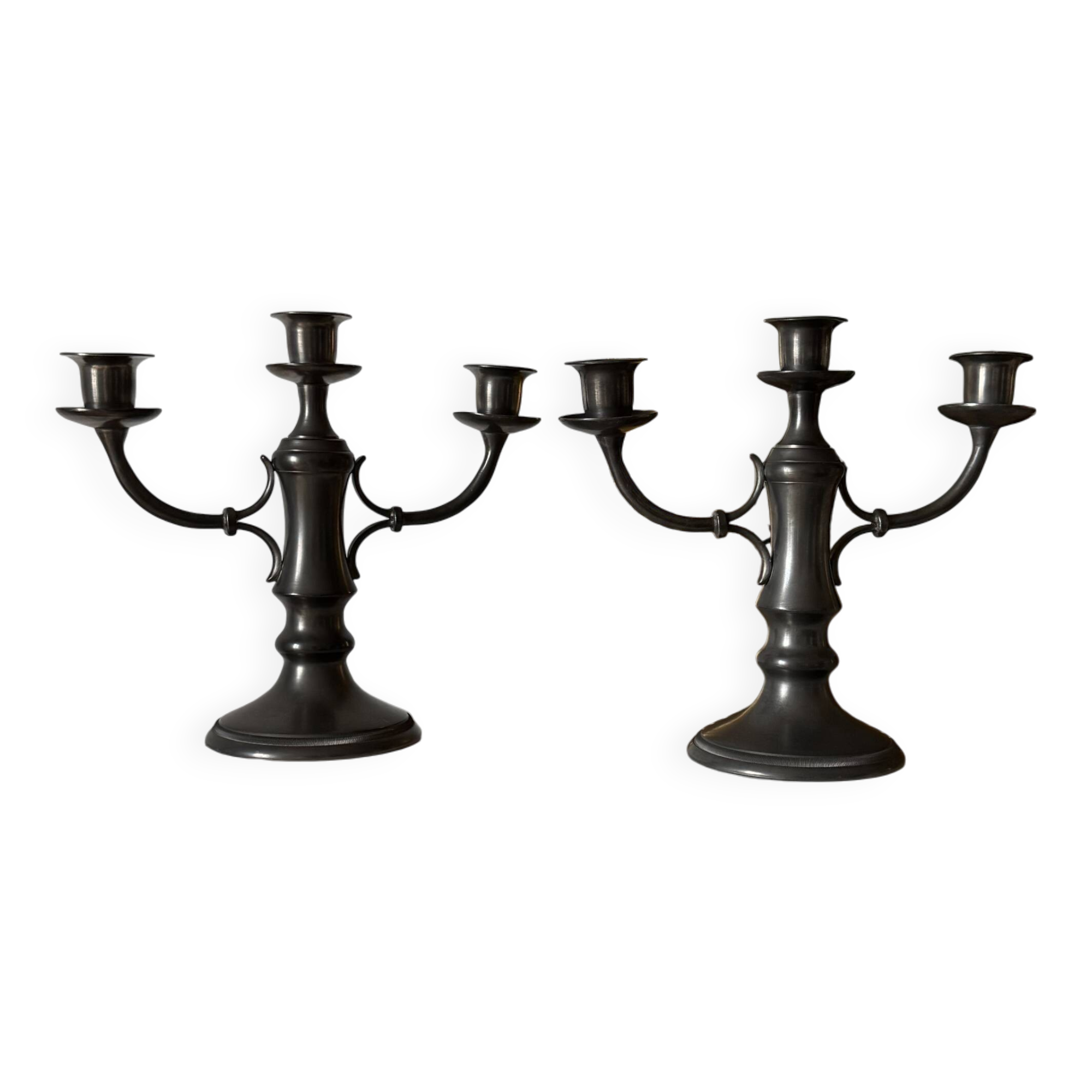Pair of antique candlesticks in pewter 🕯️