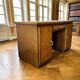 Bureau en bois vintage avec incrustation