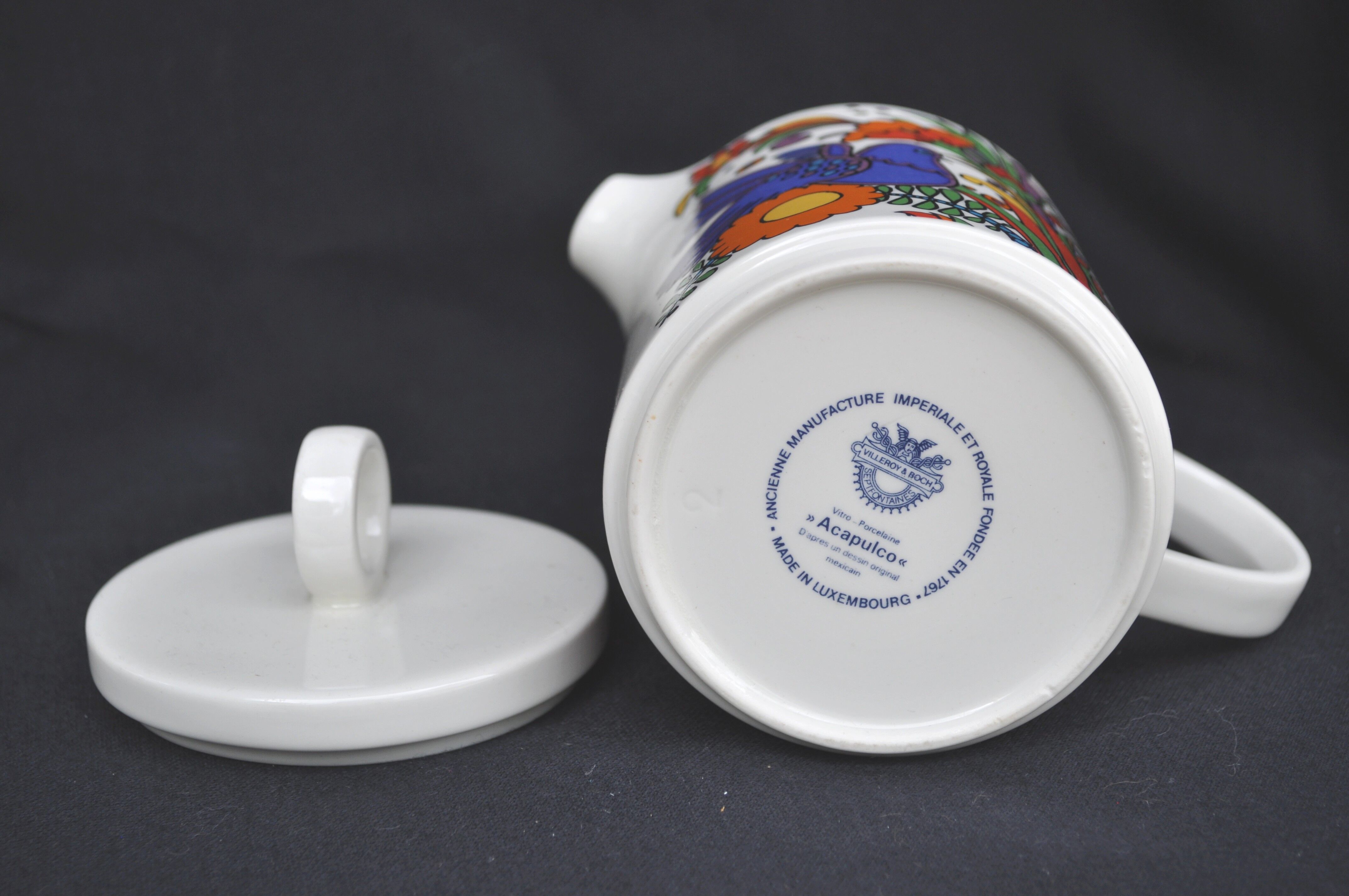 Vintage teapot Acapulco