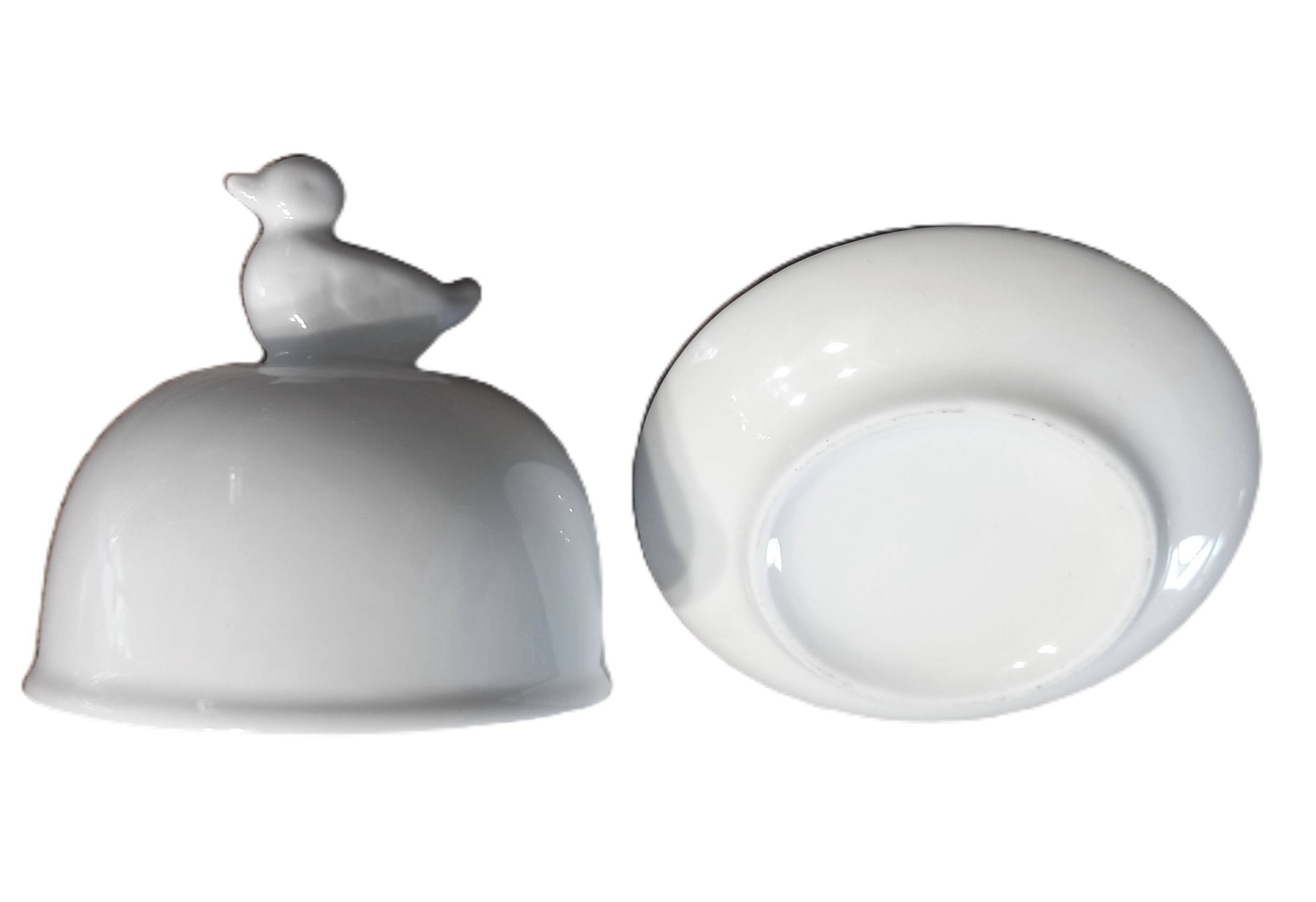 Small butter dish in porcelain
