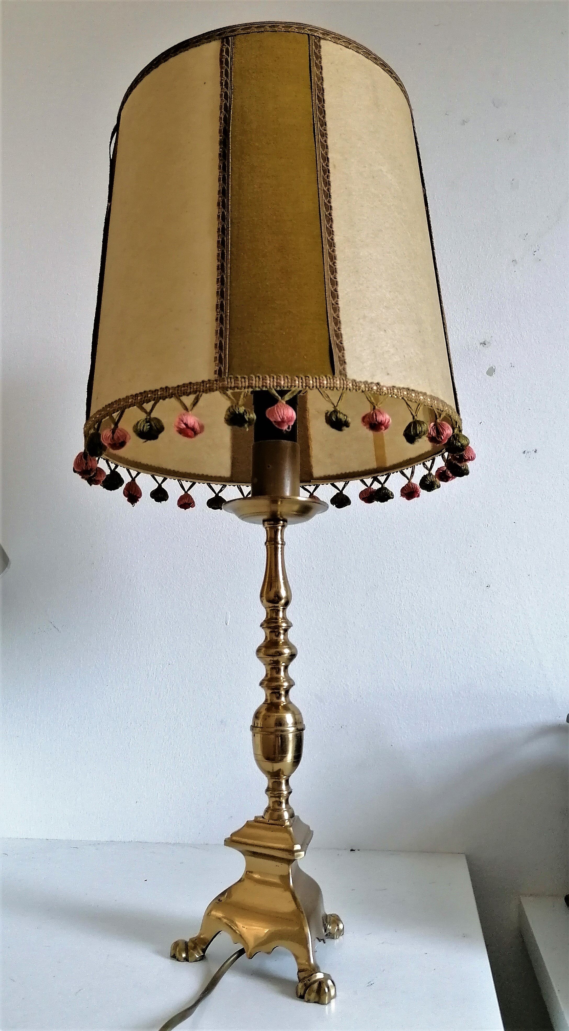 Lamp foot bronze tripod candle holder style
