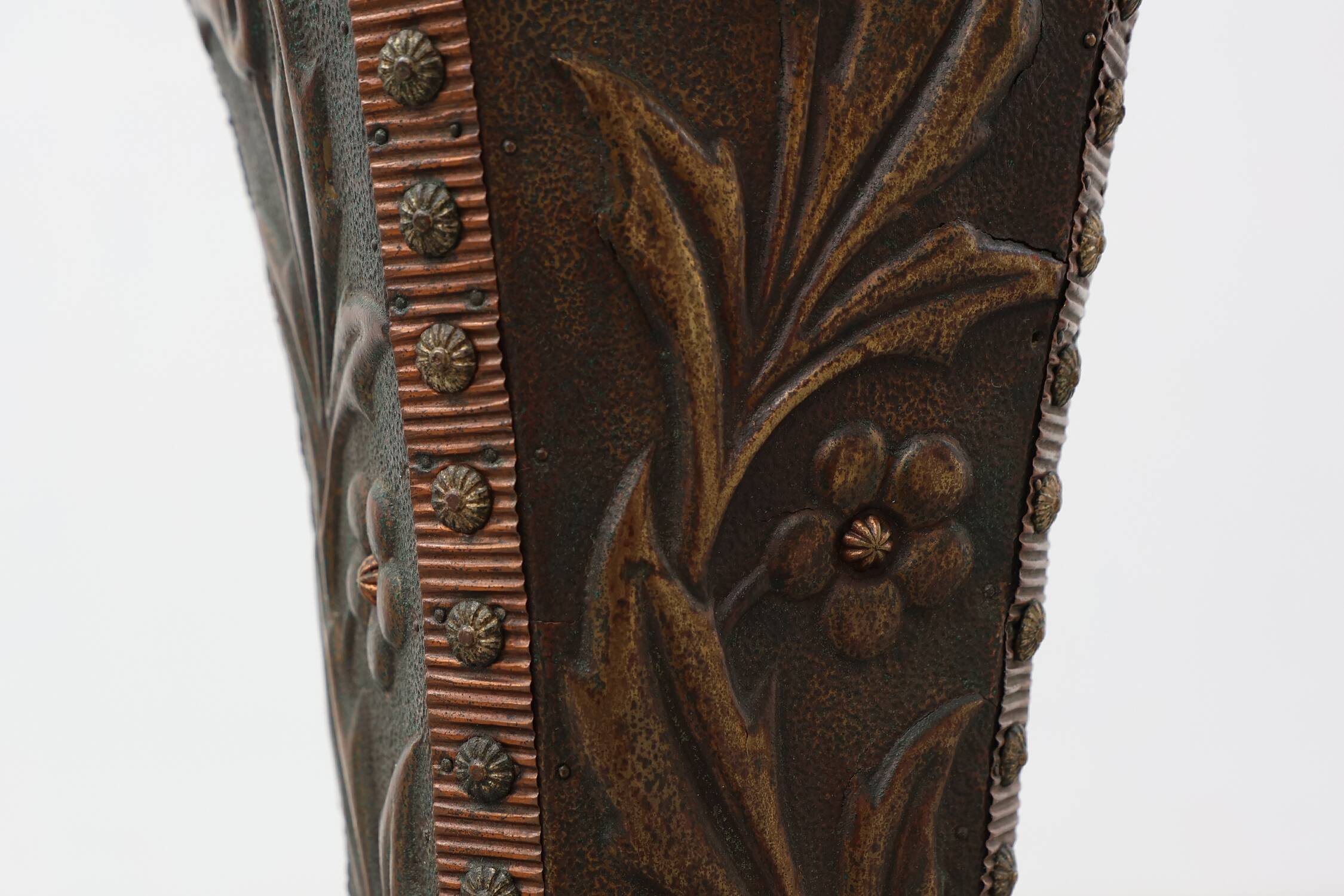 Art Nouveau floorlamp in hammered copper with frosted glass hood, Belgium
