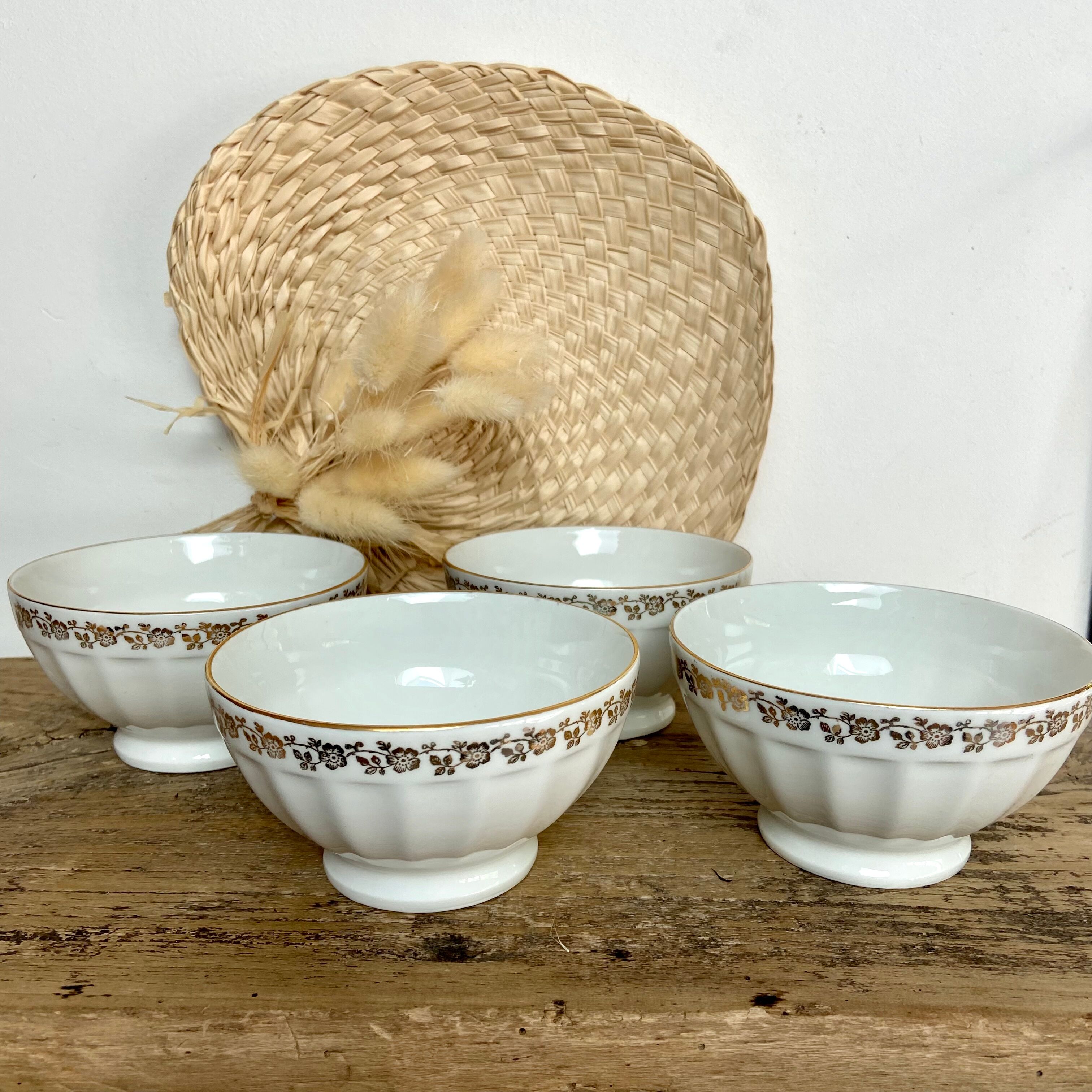 4 small vintage porcelain bowls France