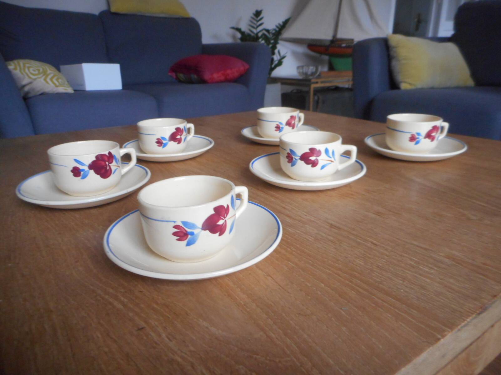 6 vintage Lunéville cups with saucers
