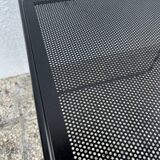 Minimalist nesting table