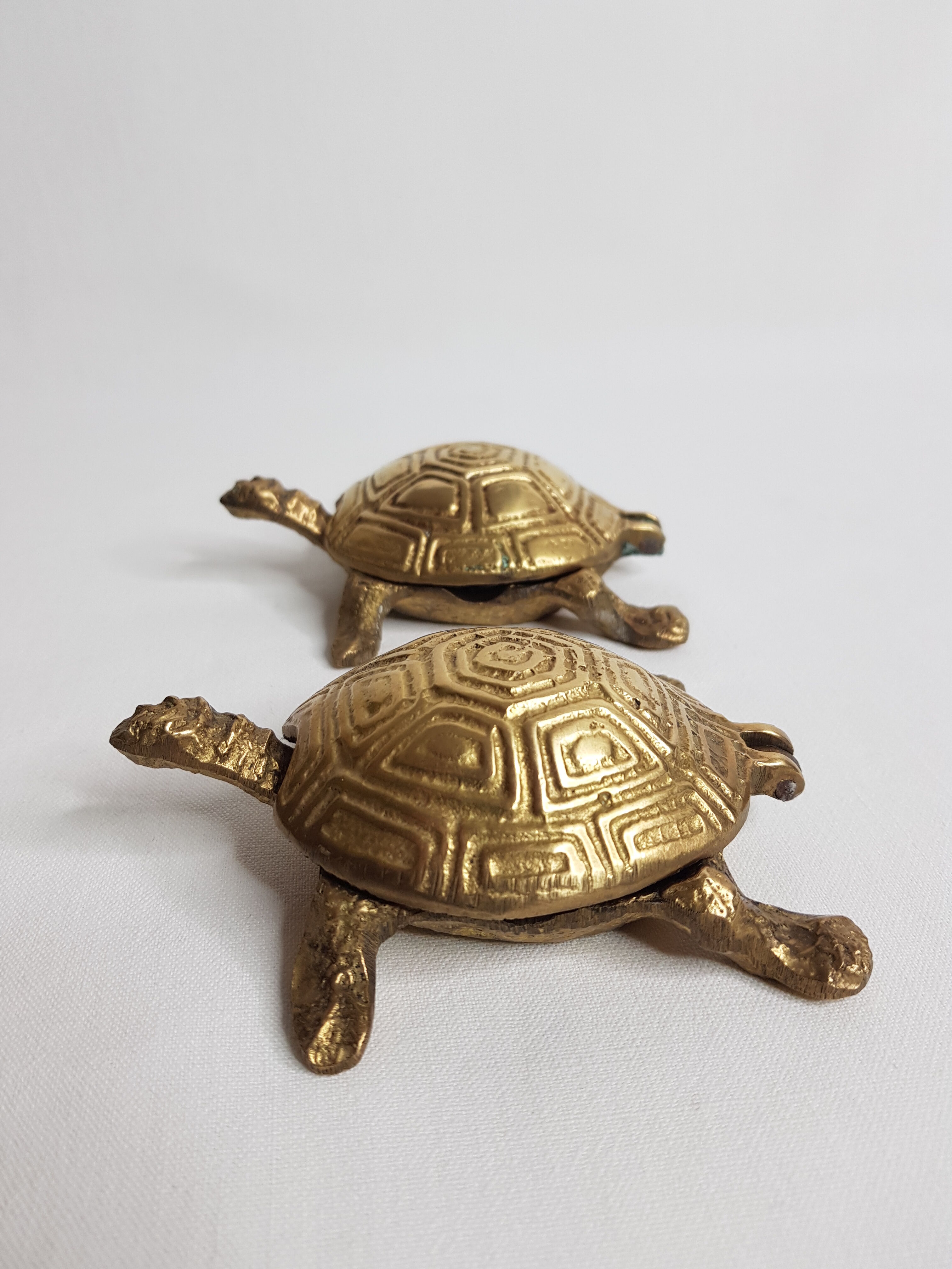 Pair of zoomorphic ashtrays, golden brass turtles