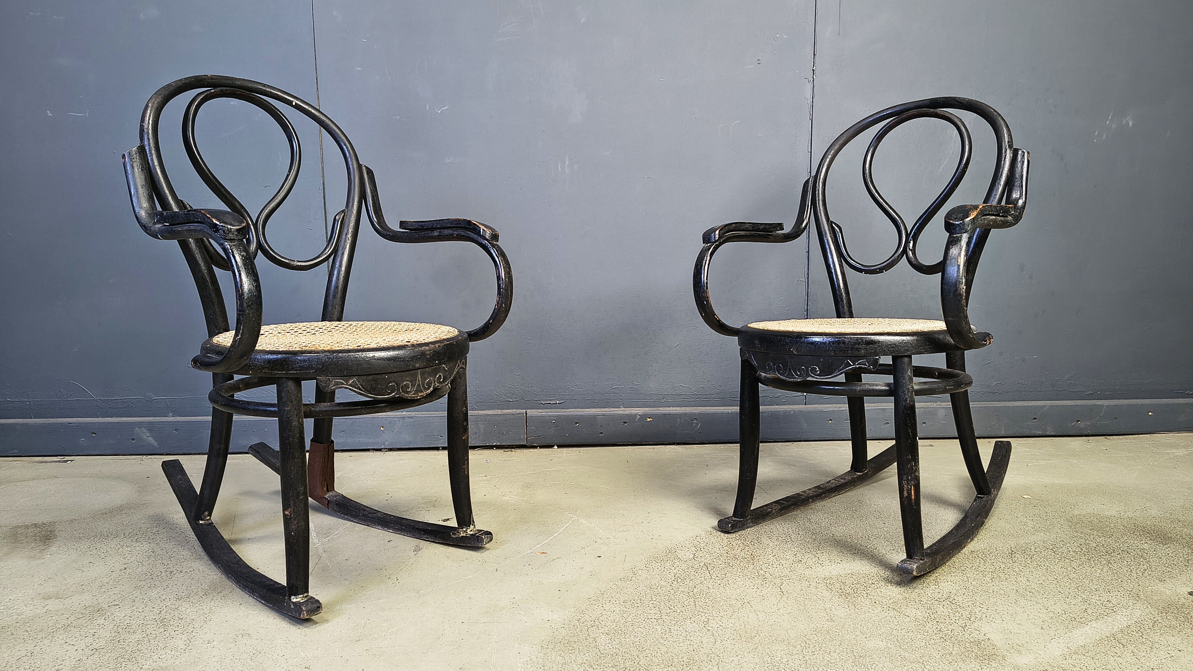 Pair of Art Nouveau rocking chairs, 1910s